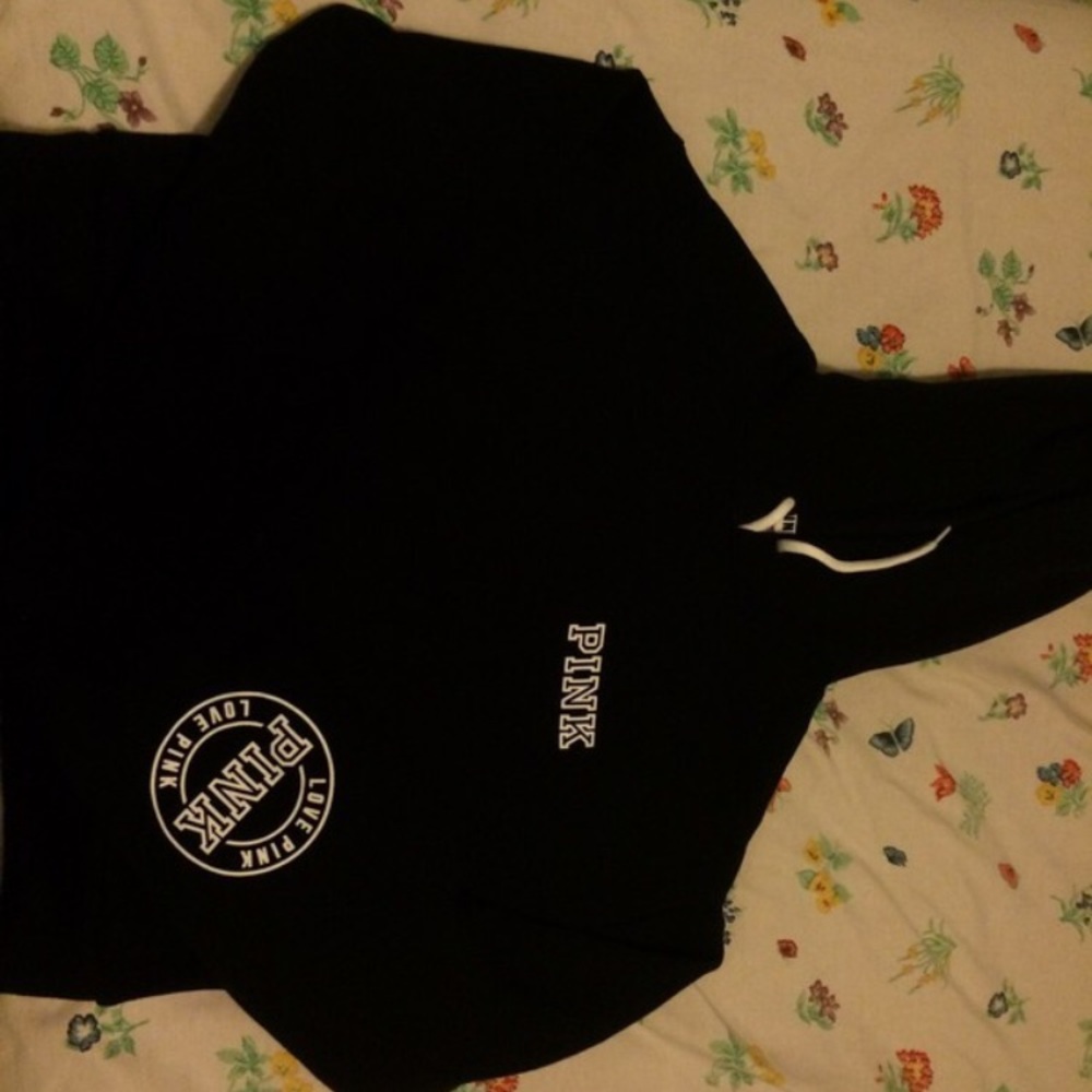 BRAND NEW VS Pink cropped hoodie